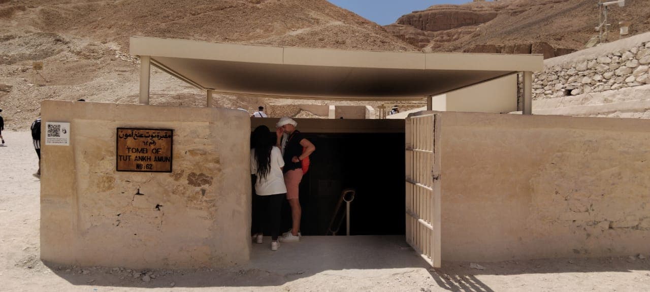 Day 5: Luxor West Bank – Valleys of Kings and Queens